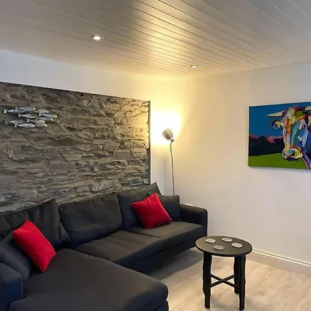 Сasa de vacaciones Cheerful Townhouse By The Sea *